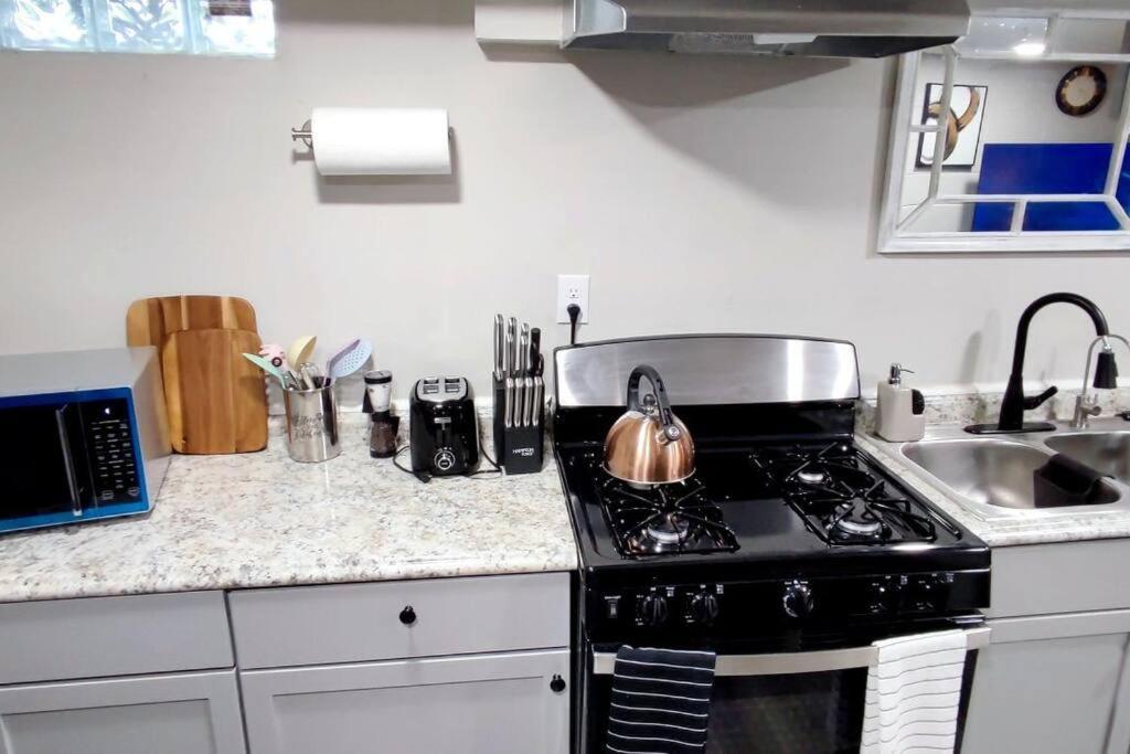Spacious Suite Close To Downtown Indy/ King Bed Indianapolis Buitenkant foto