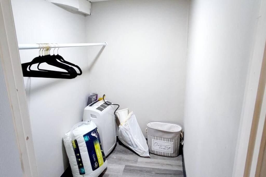 Spacious Suite Close To Downtown Indy/ King Bed Indianapolis Buitenkant foto