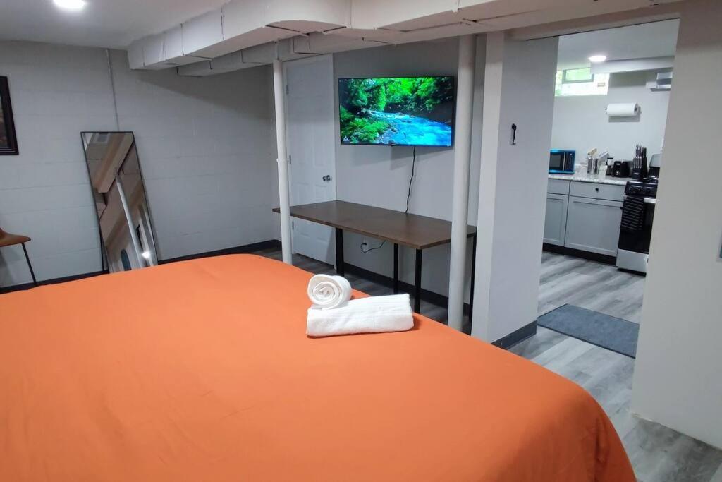 Spacious Suite Close To Downtown Indy/ King Bed Indianapolis Buitenkant foto