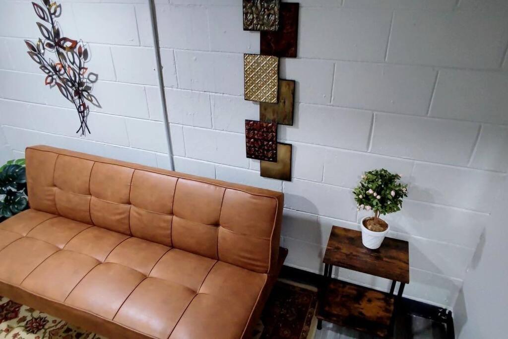 Spacious Suite Close To Downtown Indy/ King Bed Indianapolis Buitenkant foto